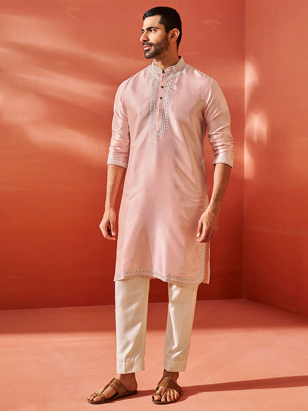 Men's Peach Silk Blend Kurta And Pyjama Set.