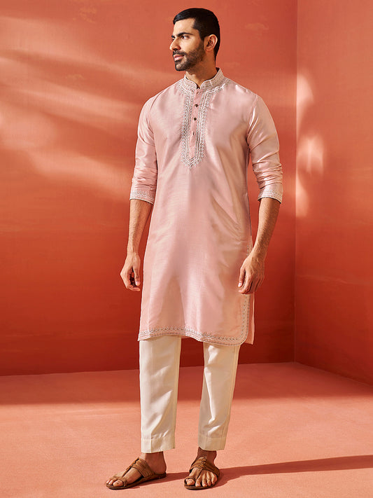 Men's Peach Silk Blend Kurta And Pyjama Set.