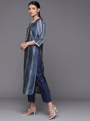 Women Navy Blue Printed Straight Kurta With Lace Detailed Paired With Tonal Bottom