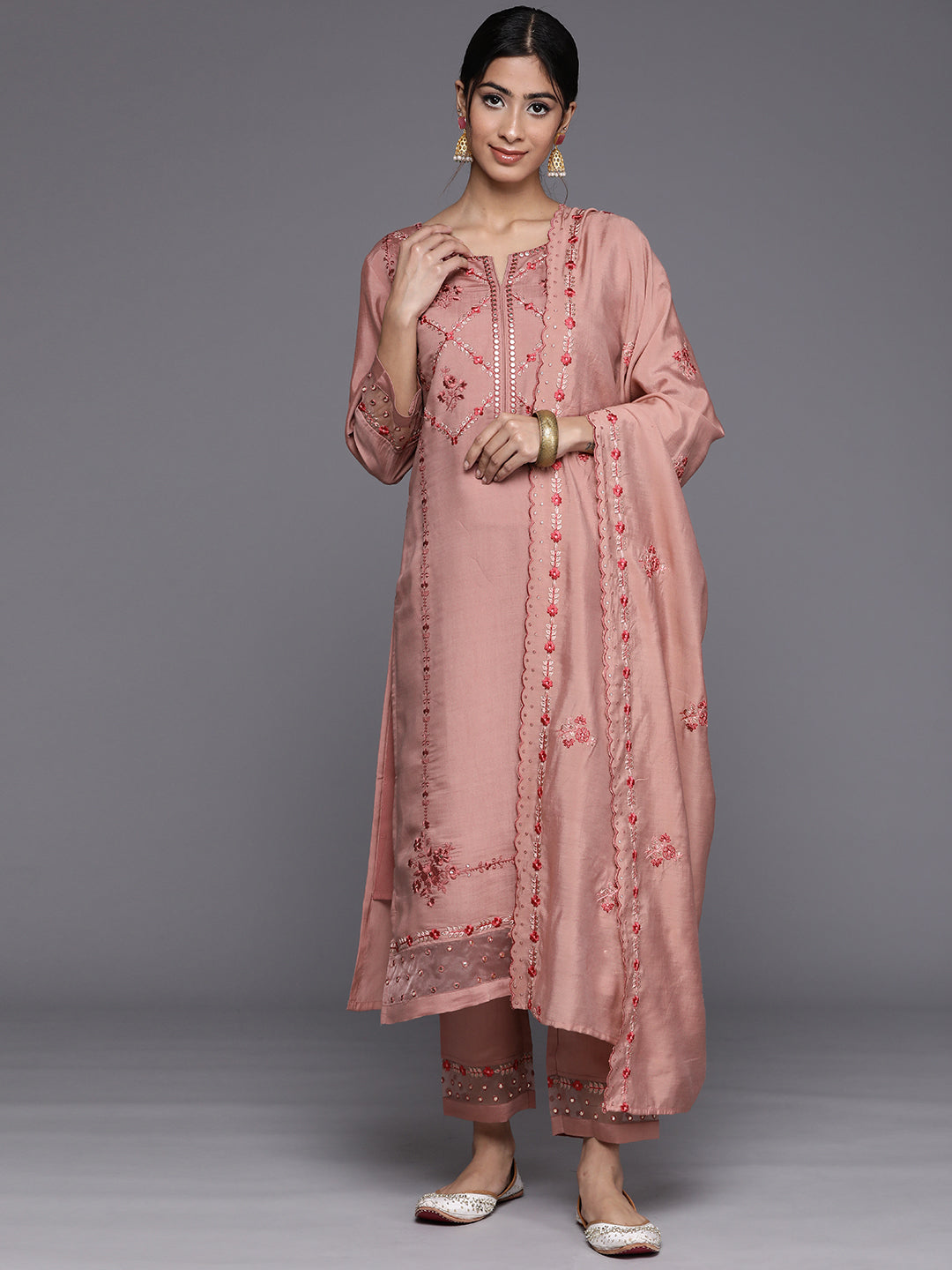 Women Mauve3/4Th Sleeve Embroidered Kurta Paired With Embroidered Hem Bottom And Embroidered Dupatta.