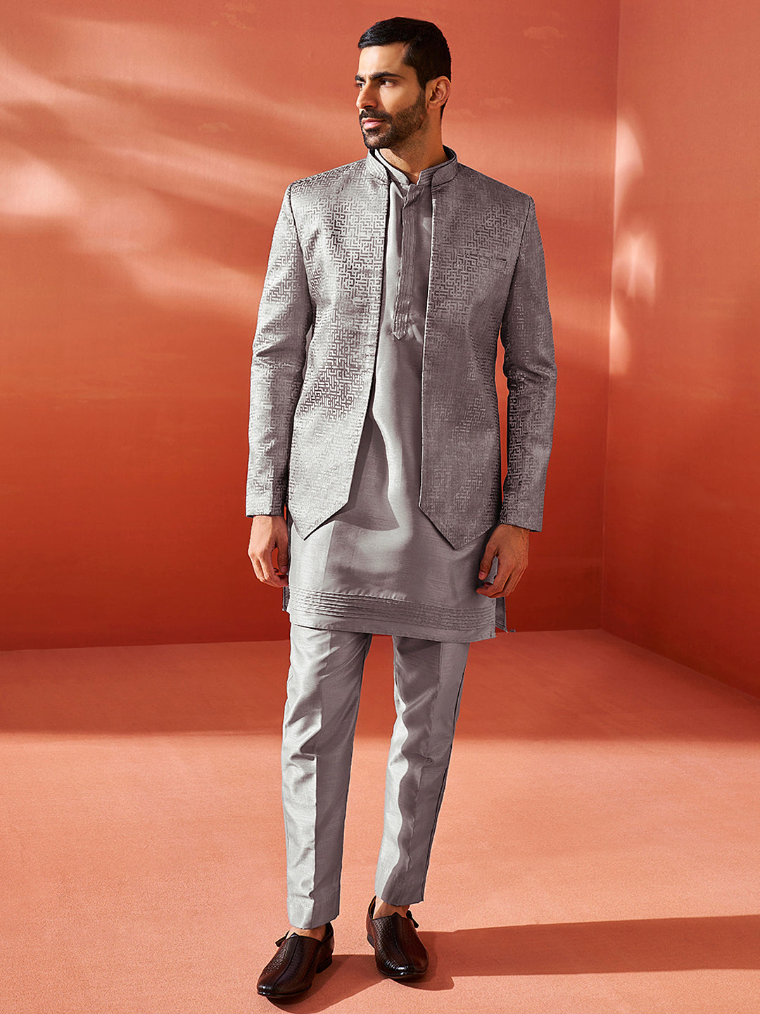 Men's Purple Silk Blend Jodhpuri,Kurta And Pyjama Set.