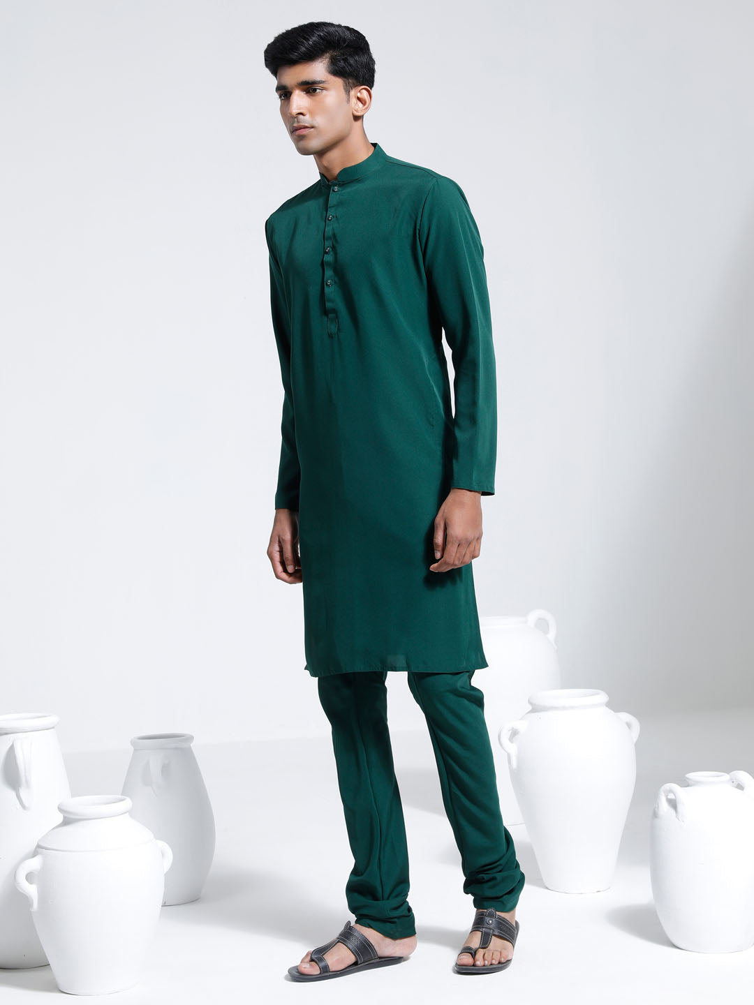 Men's Green Crepe Kurta And Pyjama