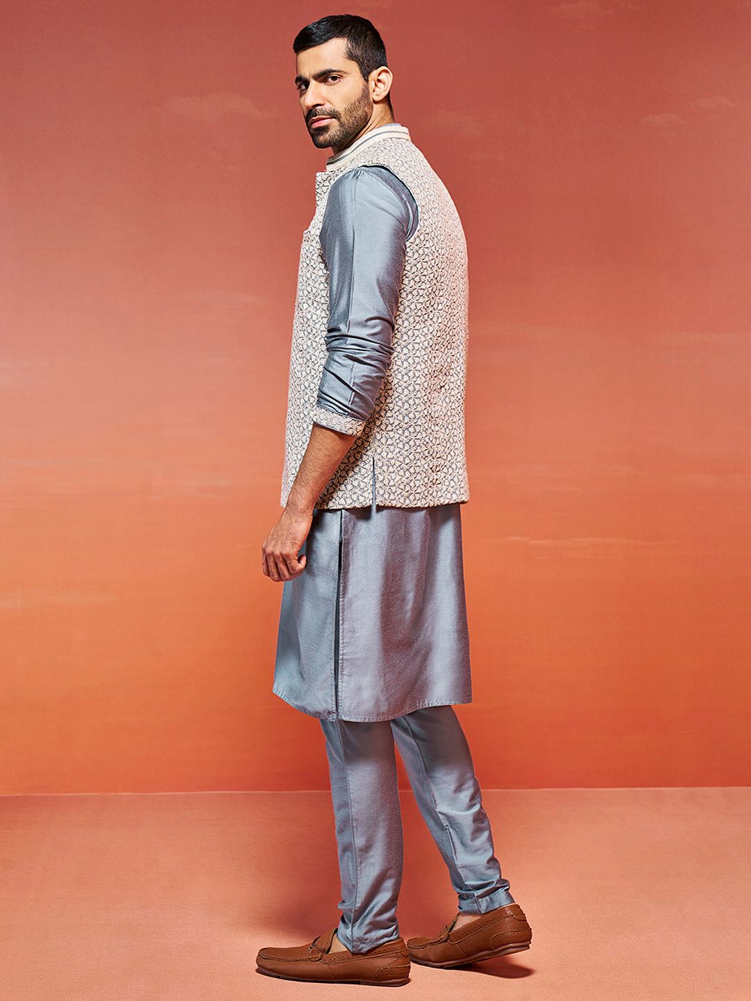 Men's Gray Viscose Jacket,Kurta And Pyjama Set.