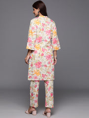 Women Off White Floral Printed Kurta With Bottom