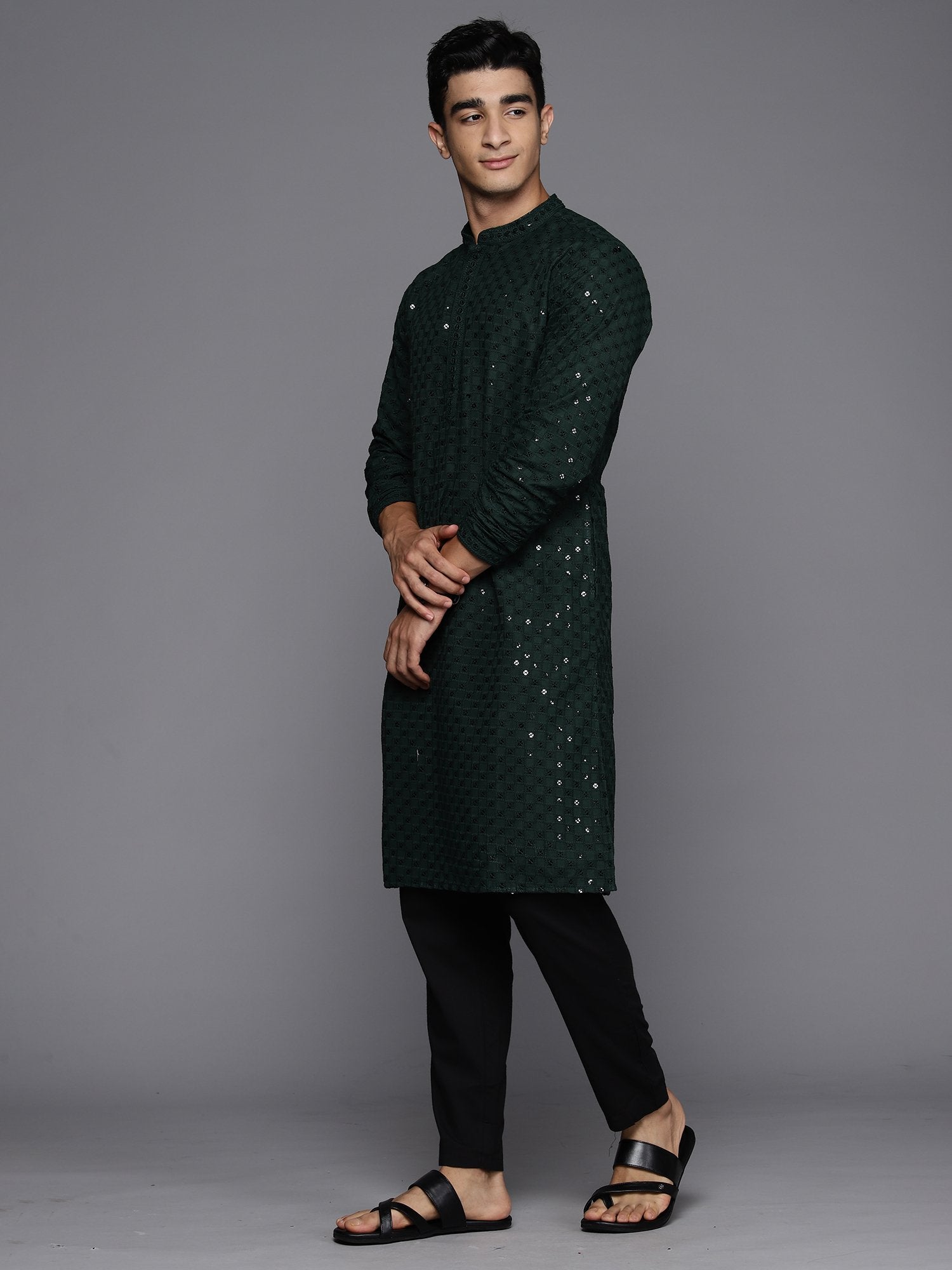 Men Green Geometric Cotton Embroidered Straight Kurtas