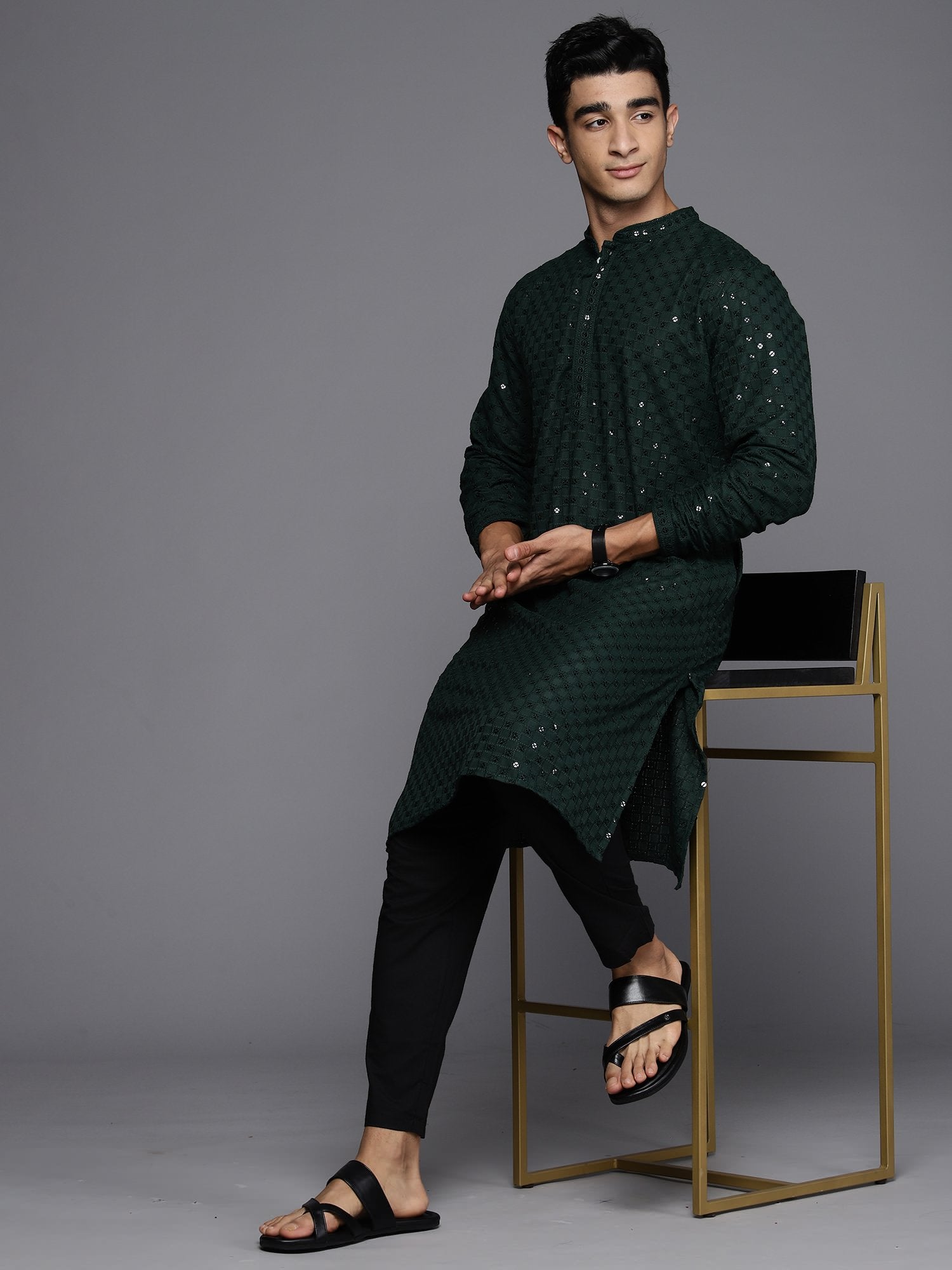 Men Green Geometric Cotton Embroidered Straight Kurtas