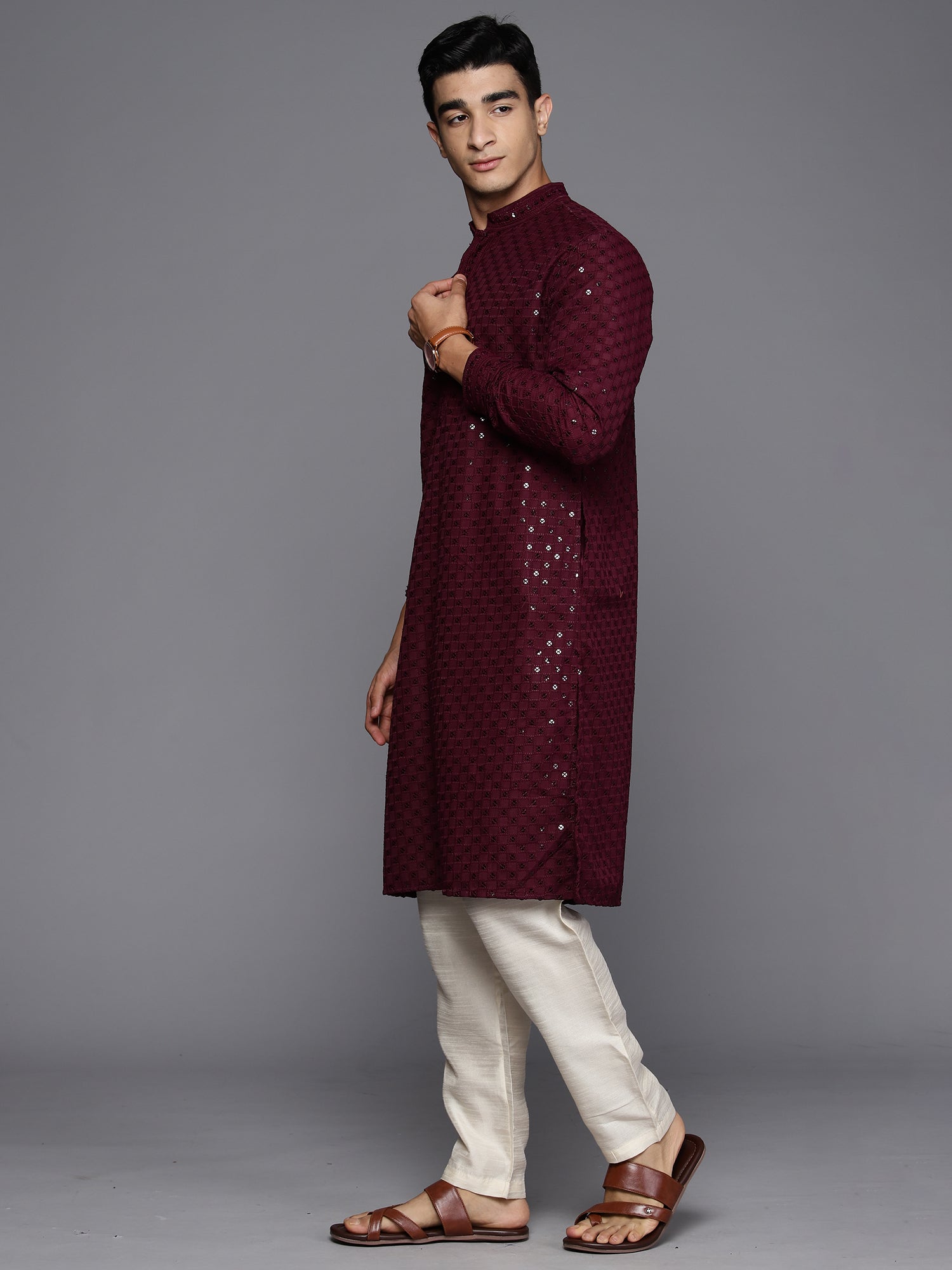 Men Burgundy Geometric Cotton Embroidered Straight Kurtas