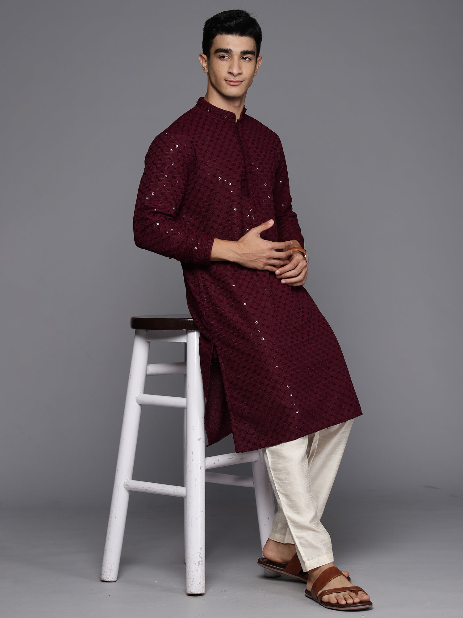 Men Burgundy Geometric Cotton Embroidered Straight Kurtas