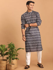 Vastramay Men's Black Cotton Blend Kurta Pyjama Set