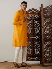 Vastramay Men's Yellow Cotton Blend Kurta