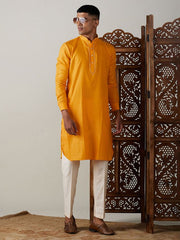 Vastramay Men's Yellow Cotton Blend Kurta