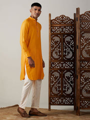 Vastramay Men's Yellow Cotton Blend Kurta