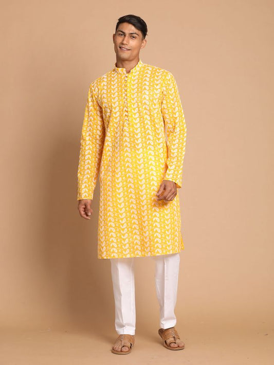 Vastramay Men's Orange And White Pure Cotton Kurta Pyjama Set