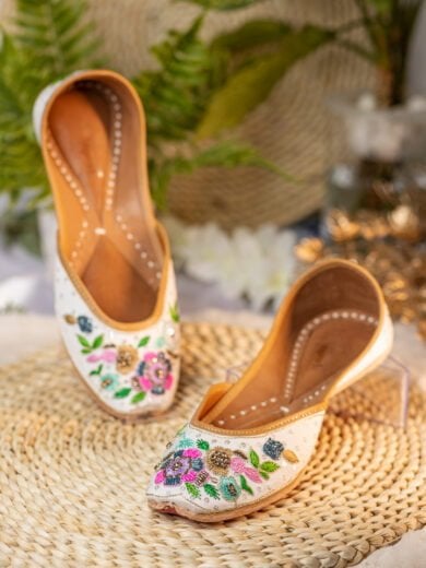 Women Purple floral White Embellished Mojaris