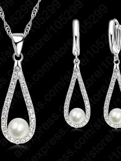 Classic Water Drop 925 Silver Pearl Set with a Pretty Necklace and matching Earrings