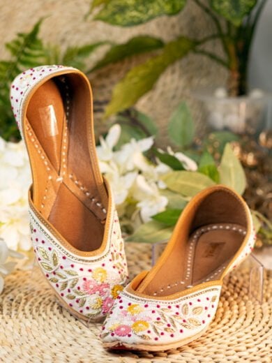 Women White Base Gold and Pink Floral Mojaris