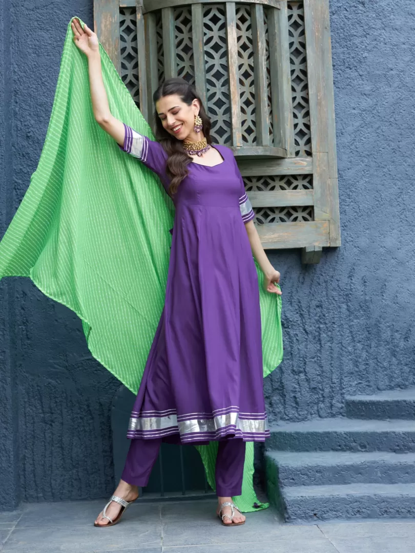 Women Purple Anarkali Kurta Set With Green Lehariya Dupatta