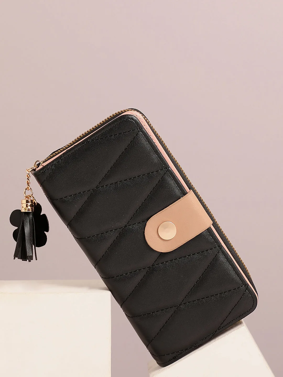 Textured Casual Regular Wallet with Zip Lock For Women