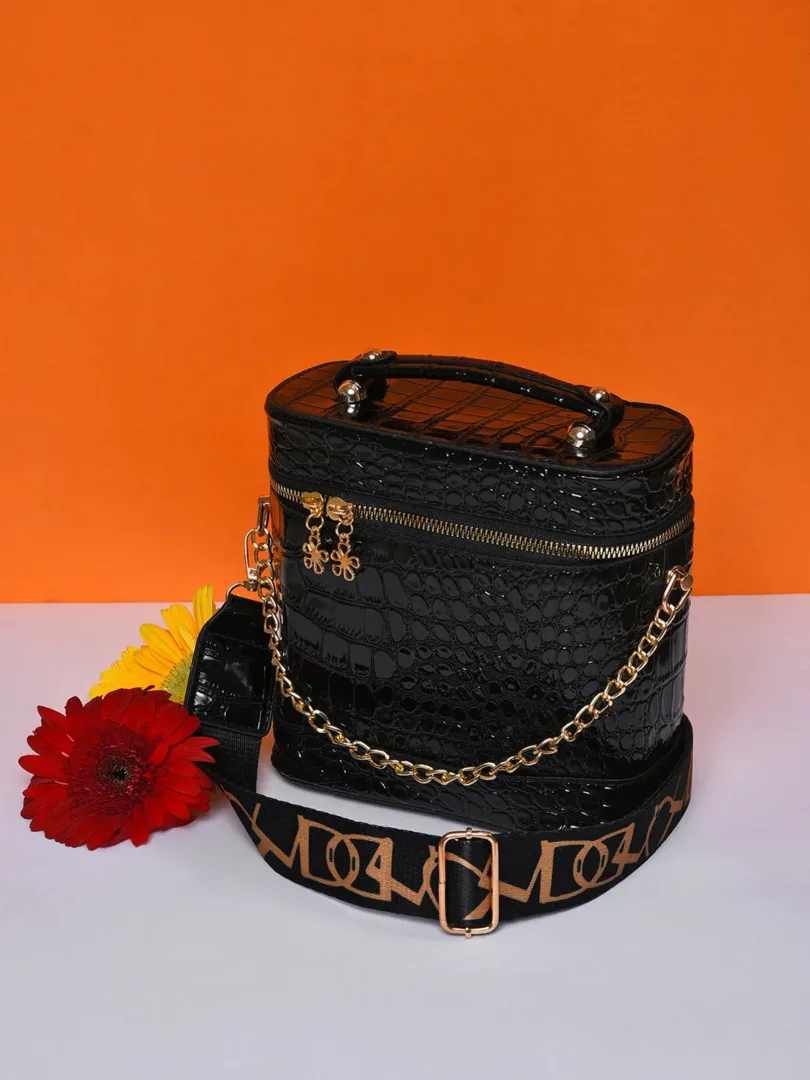 Textured Zip Lock Hand Bag with Chain Strap