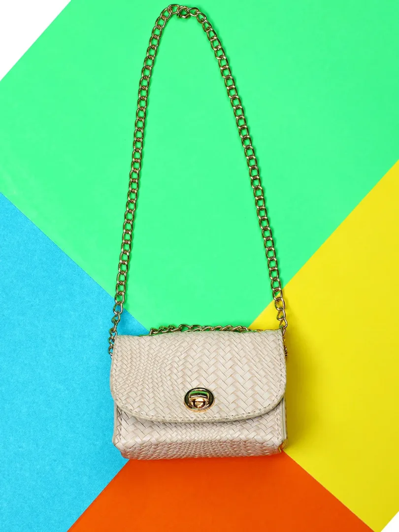 Textured Magnet Lock Hand Bag with Chain Strap