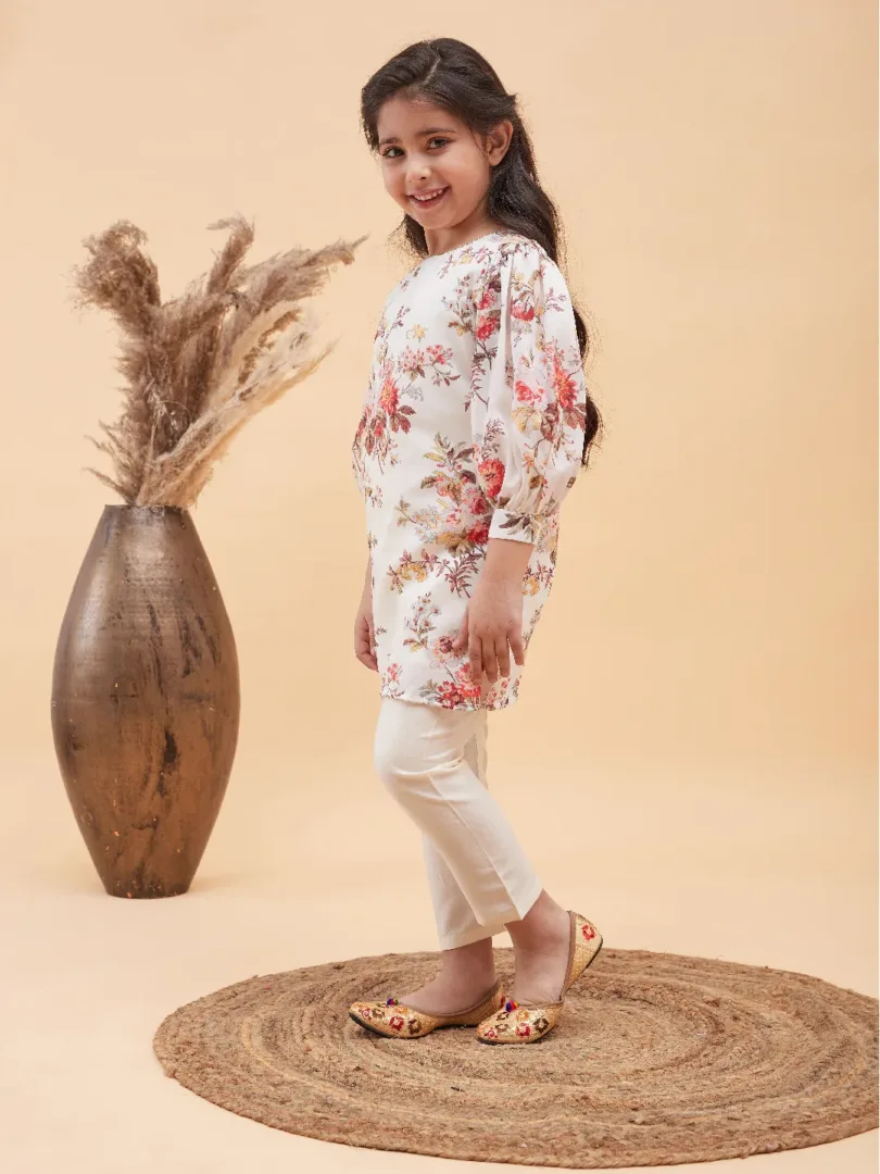 Girls Cream Kurta And Pant Set