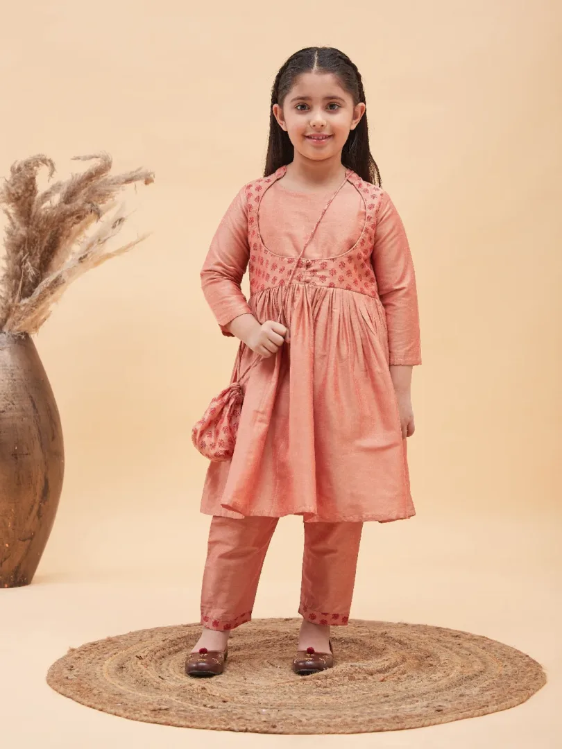 Girls Pink Kurta And Pant Set