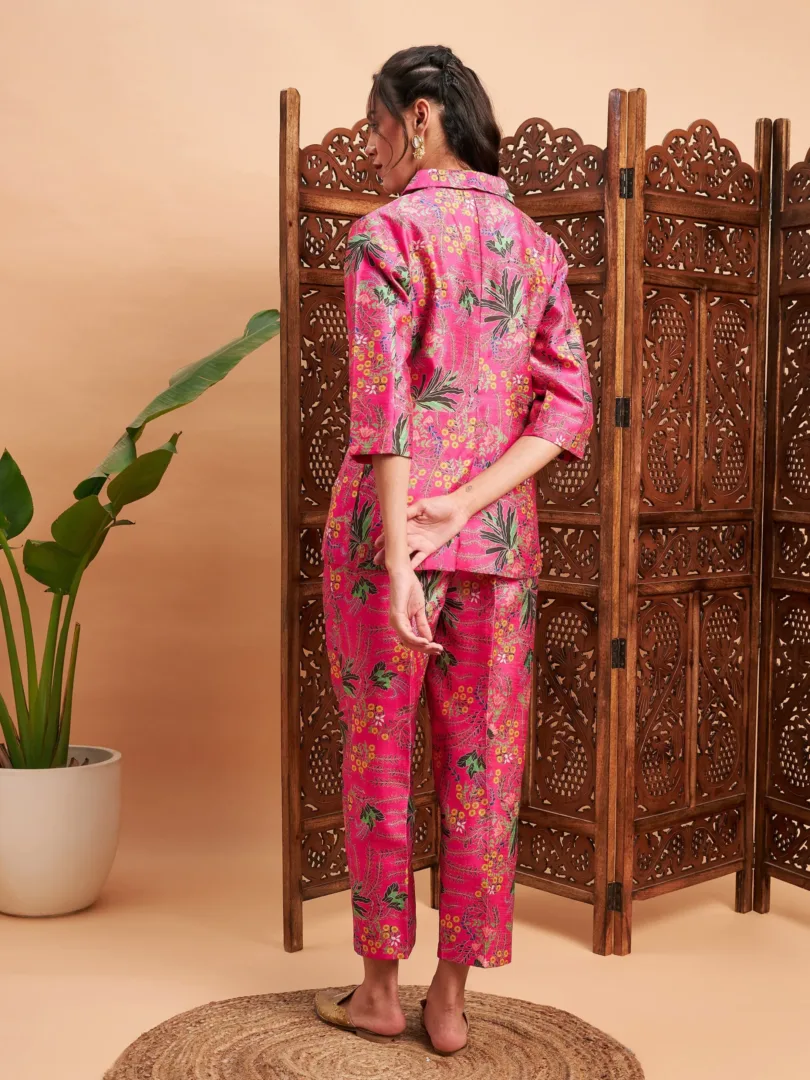 Women Pink Floral Blazer With Straight Pants