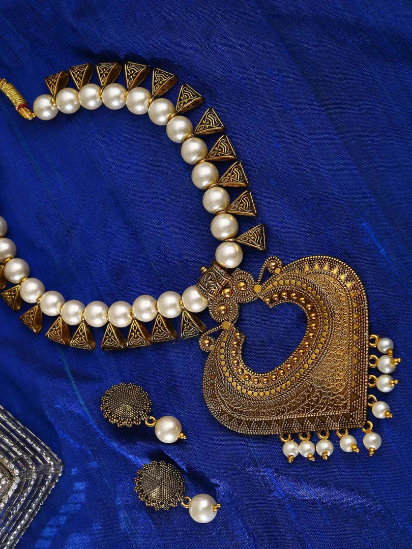 Antique Golden Loop Jewellery Set