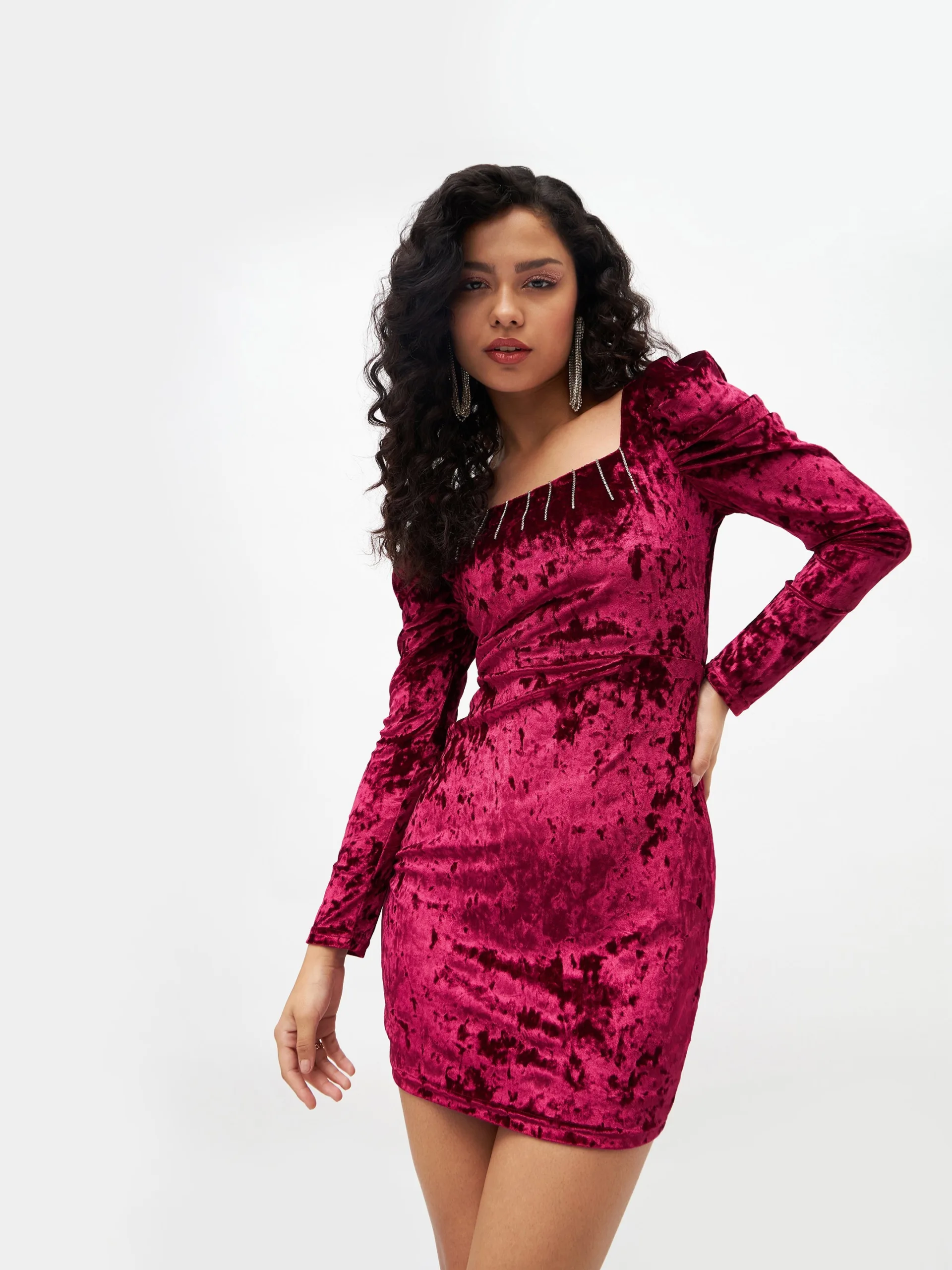 Buy Now Women Red Velvet Puff Sleeves Bodycon Dress | Online Shopping in  UAE - Prasha Lifestyle