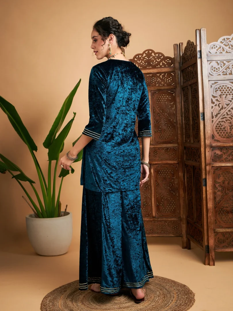 Women Teal Velvet Embroidered Short Kurta