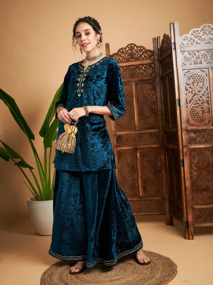 Women Teal Velvet Embroidered Short Kurta