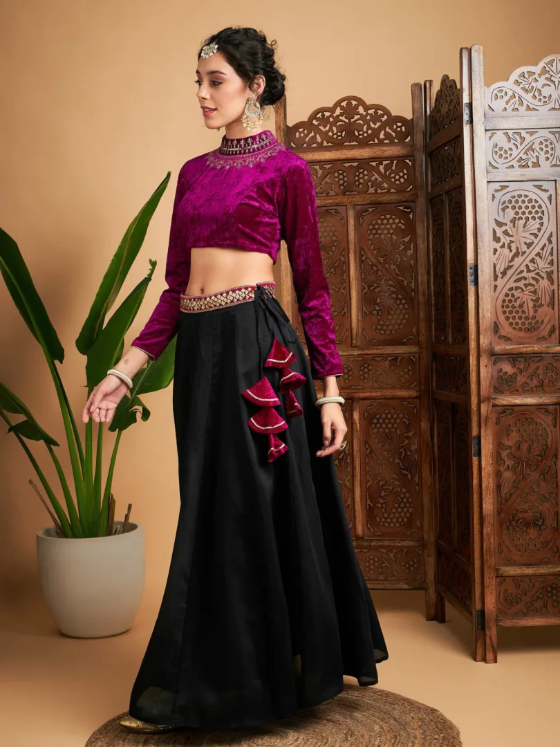 Women Black Solid Skirt With Fuchsia Velvet Crop Top