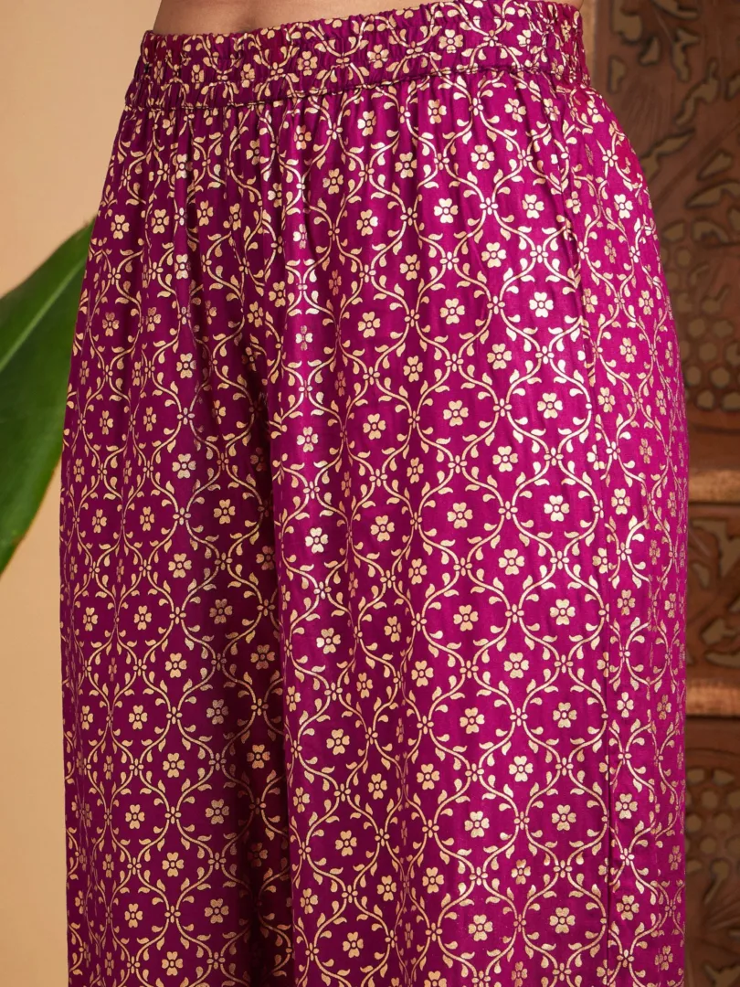 Women Fuchsia Velvet Sequin Kurta With Foil Palazzos