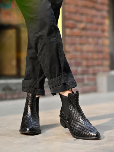 Stylish Black Chelsea Boots For Women & Girls