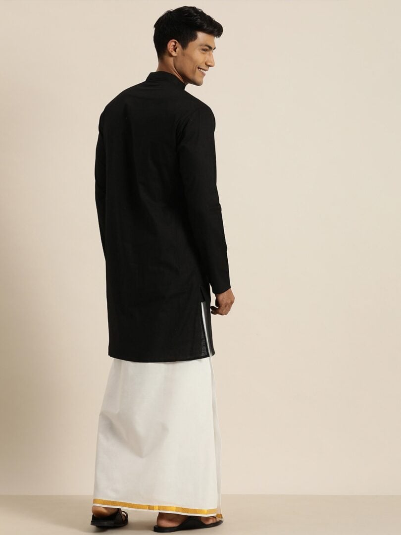 Men's Black and White Cotton Blend Kurta And Mundu Set