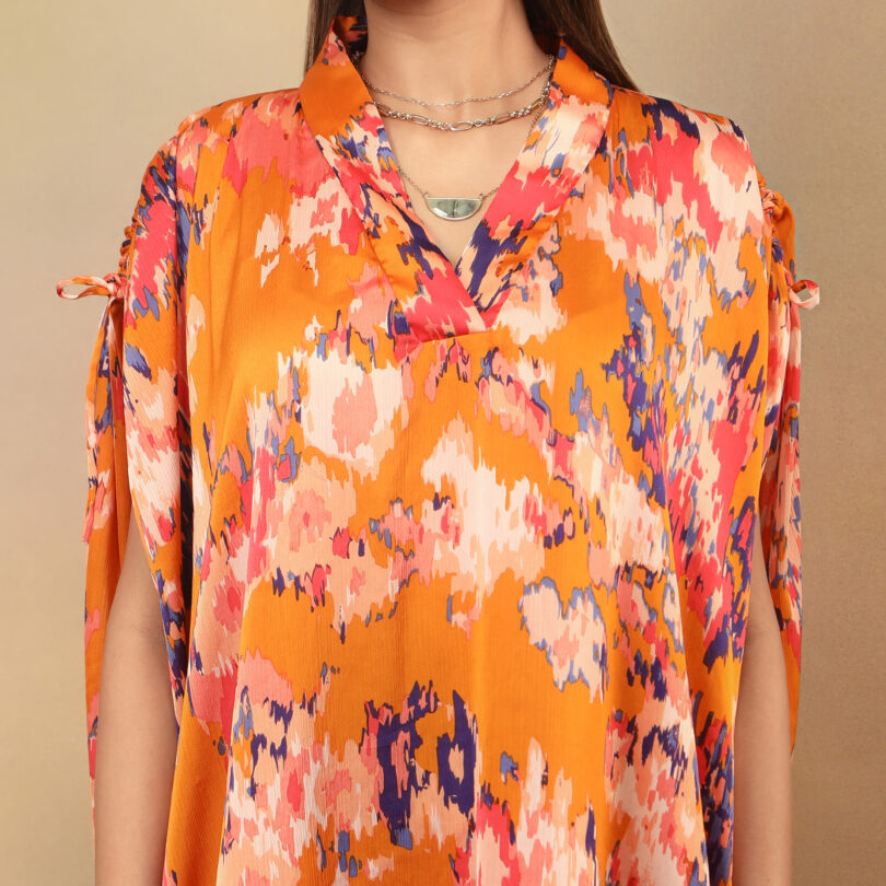 Printed kaftan with tassels