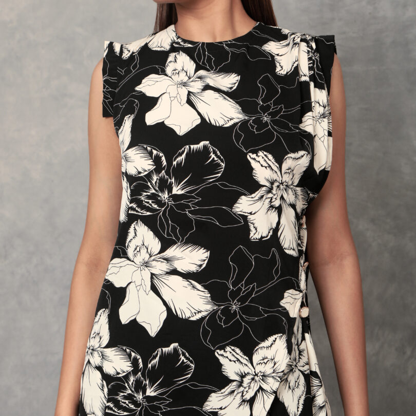 Floral black and white round neck top