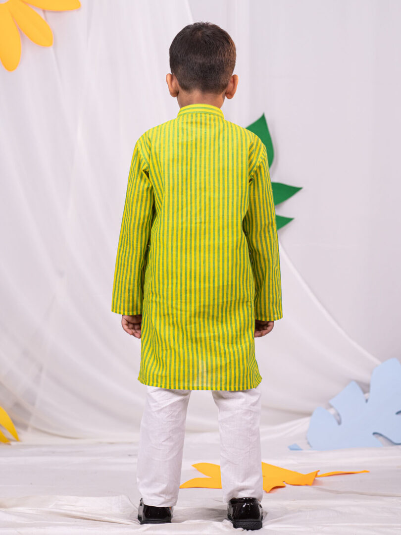 Boys' Green And White Kurta Pyjama Set