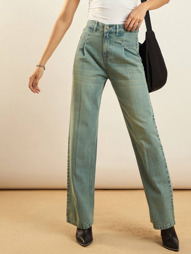 Women Green Washed Front Darted Straight Fit Jeans