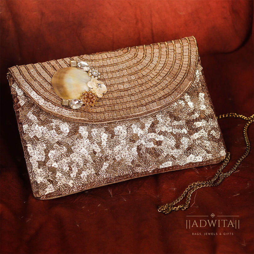 THE ALARA BAG IN GOLD