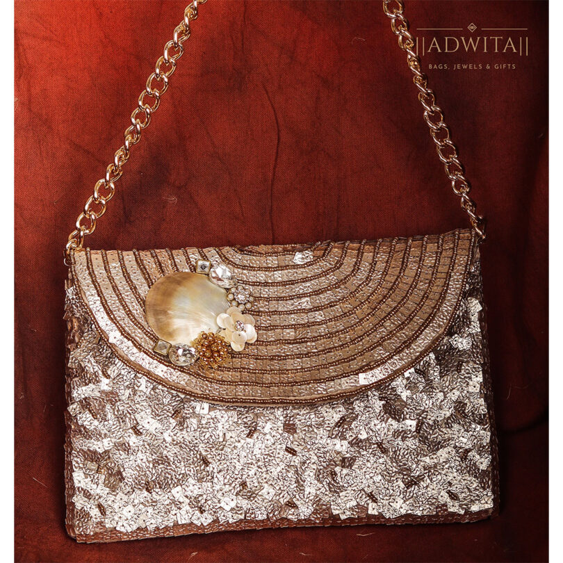 THE ALARA BAG IN GOLD